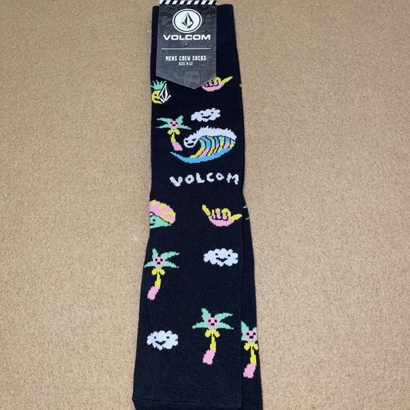 VOLCOM Skate Streetwear Mens true crew socks "Summer Waves Black" New with tags - Picture 1 of 4